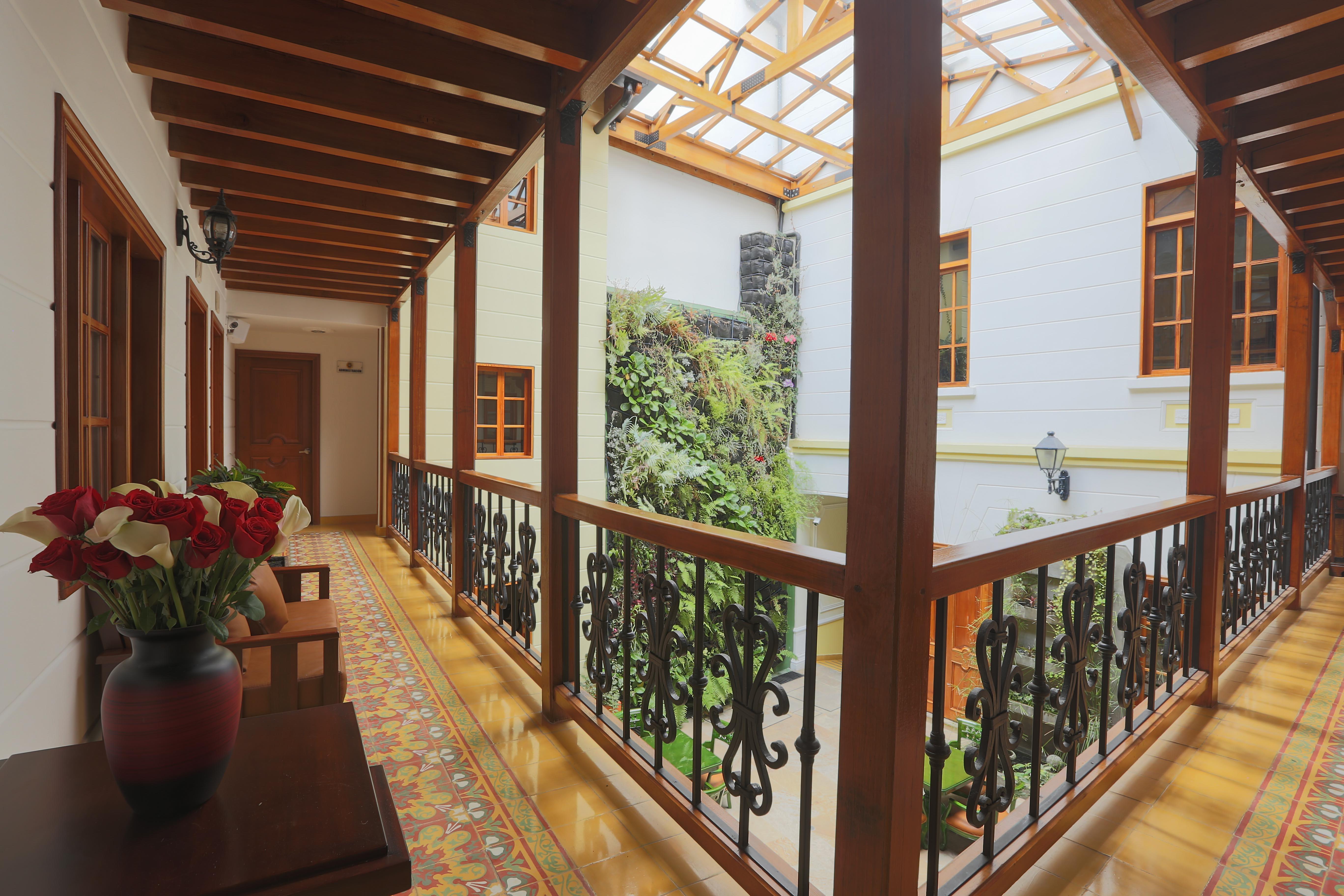 Hotel Santa Lucia Boutique Spa Bogotá Exteriör bild Interior of the hotel