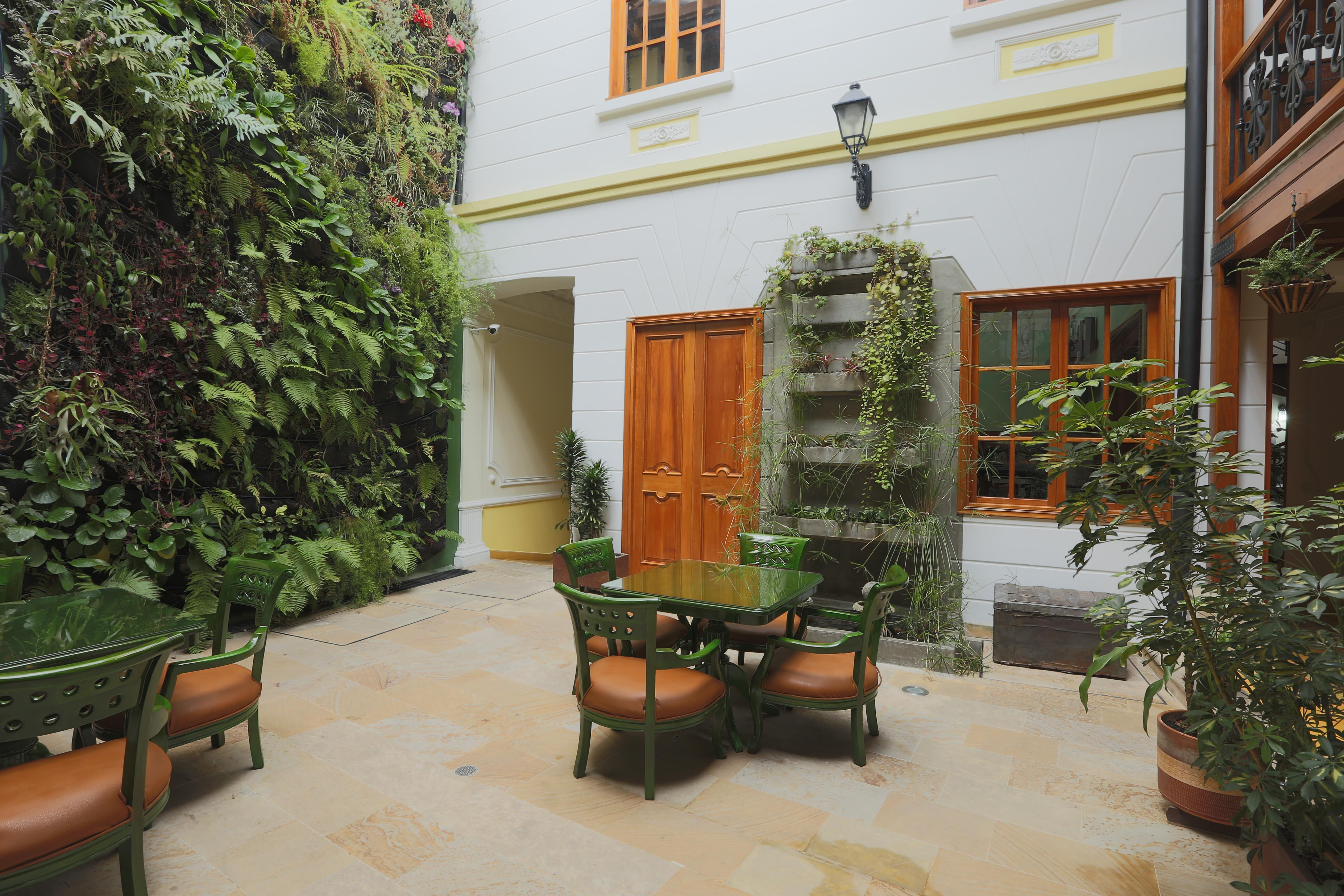 Hotel Santa Lucia Boutique Spa Bogotá Exteriör bild Patio of the hotel