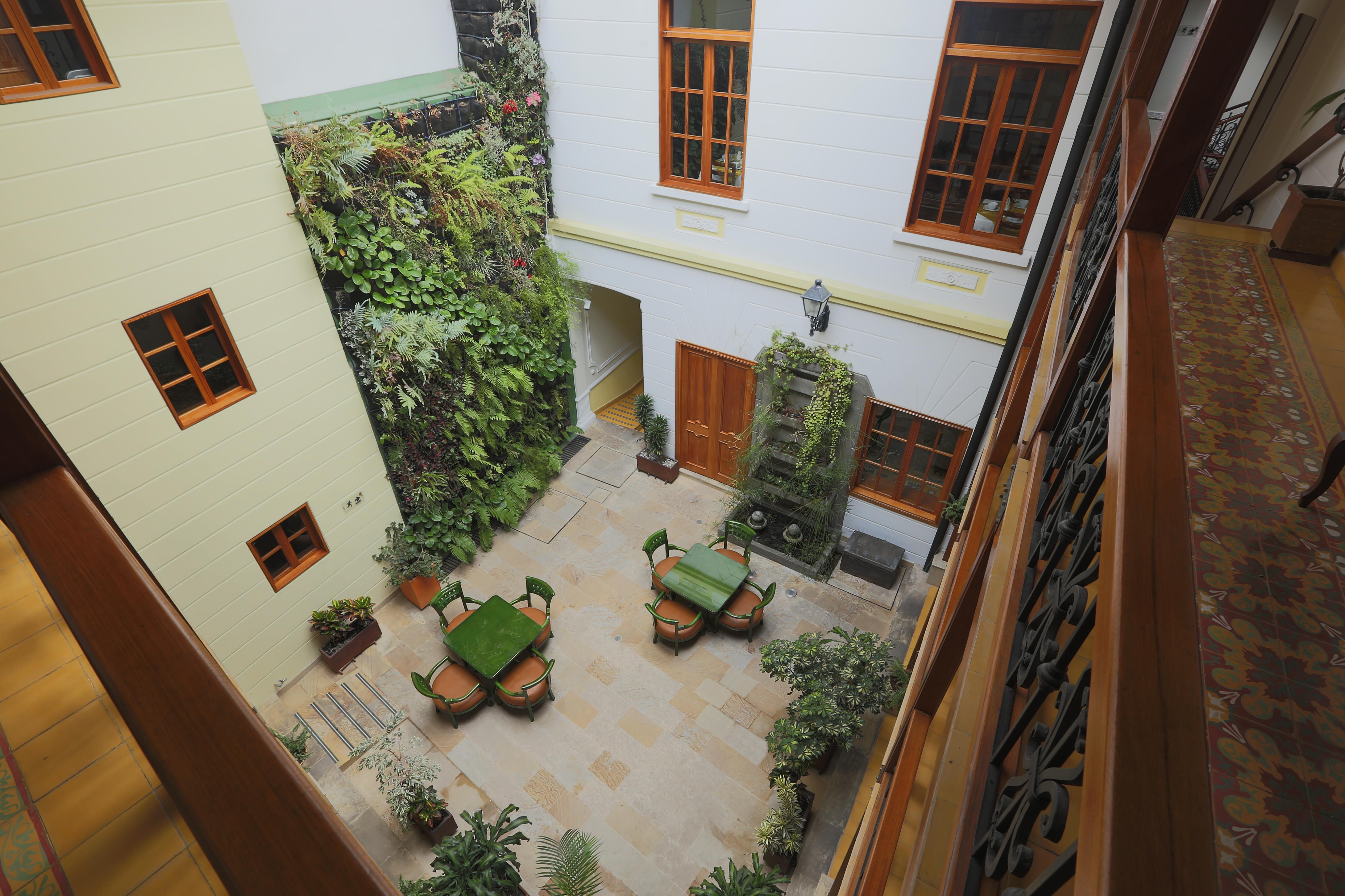 Hotel Santa Lucia Boutique Spa Bogotá Exteriör bild Patio of the University of Valencia