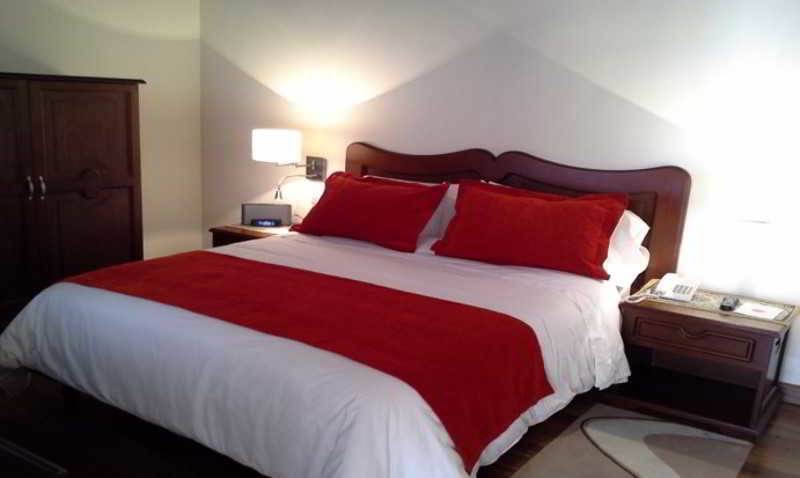 Hotel Santa Lucia Boutique Spa Bogotá Exteriör bild A bed runner